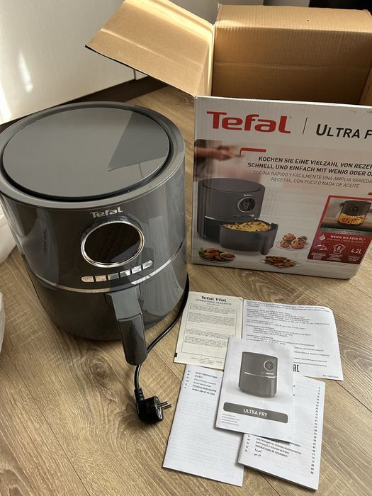 Friteuza Tefal.