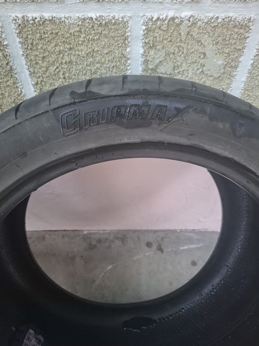 Vând 2 anvelope vară Gripmax Stature H/T 315/35 R20