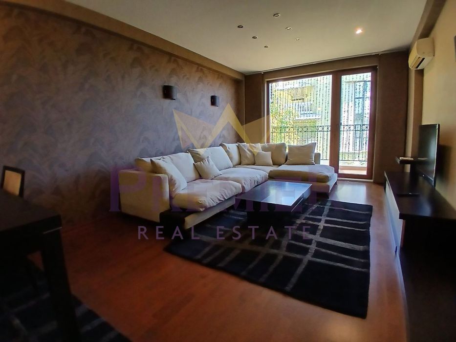 Дава се под наем Двустаен апартамент в Варна, Център - 80 кв.м за 714 € - Снимка #1