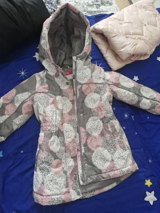 Куртка для девочек 5,6 лет