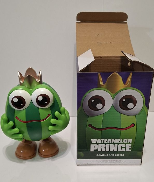 Нова Детска Играчка - свети, пее и танцува