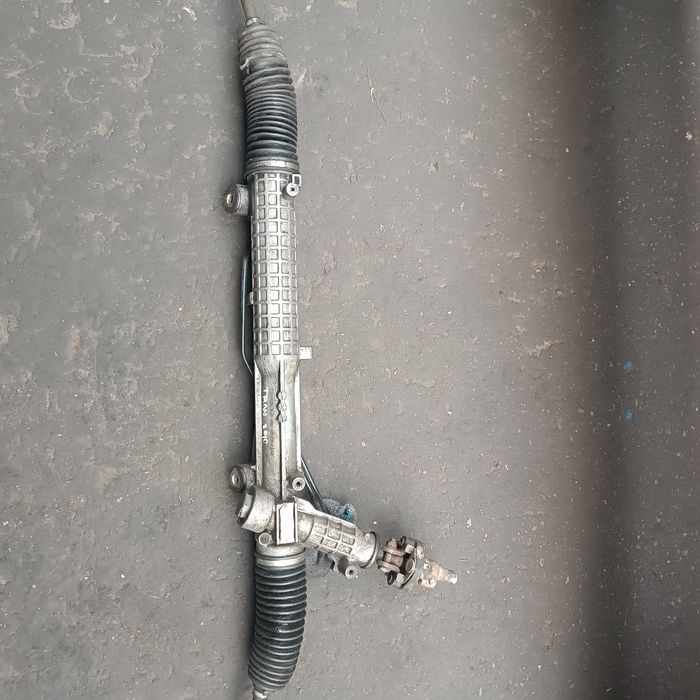 Рулевая рейка на Ford Transit