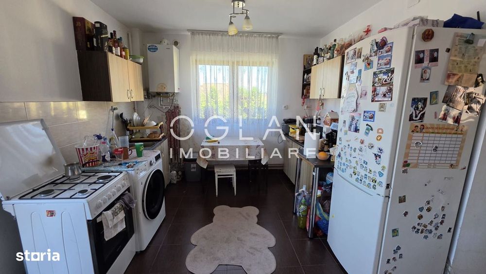 Apartament 3 cam la vila, Cedonia