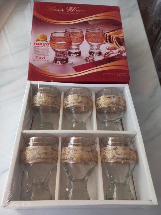 Фужеры и тарелки продам