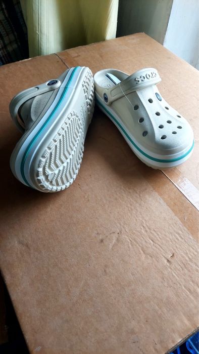 Обувь новая Crocs