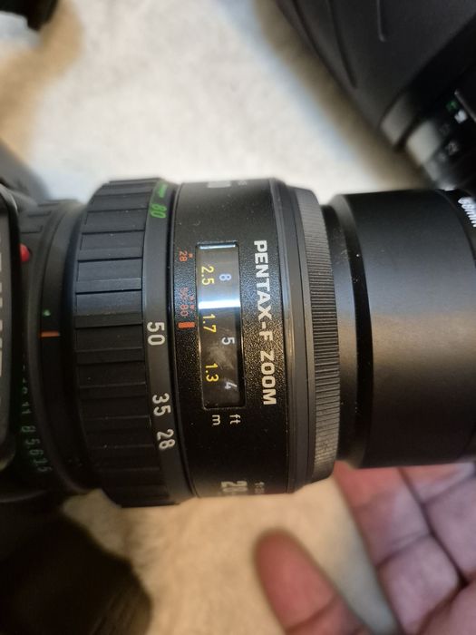 SLR Pentax Z10 cu doua obiective
