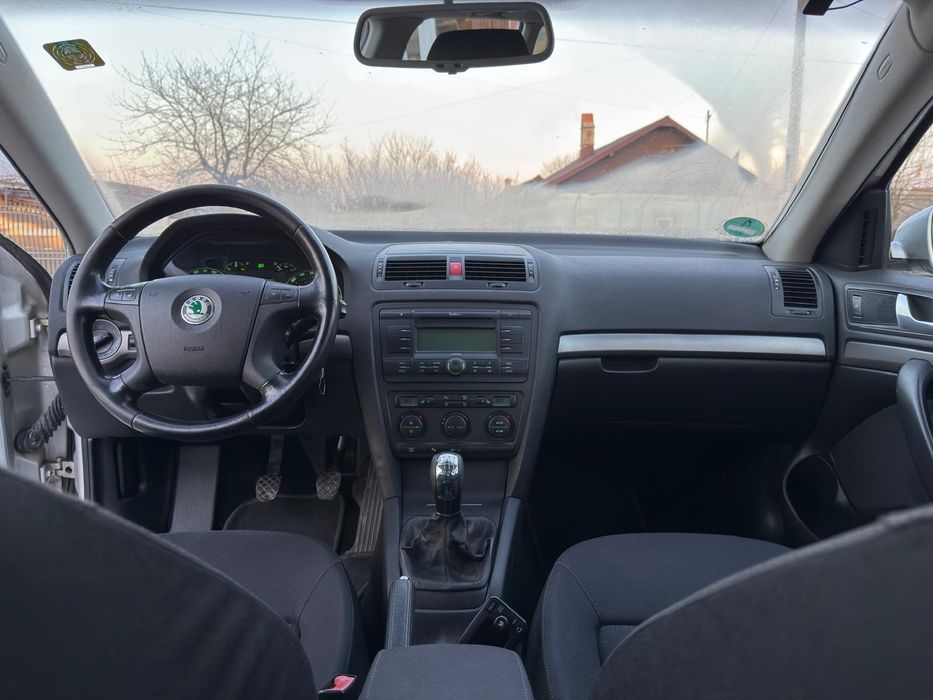 Vând skoda octavia 2