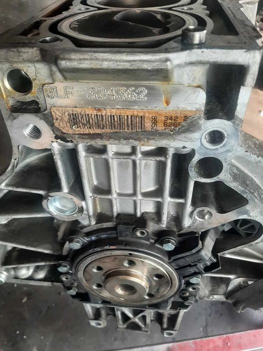 bloc motor ambielat 1.6 fsi blf vw golf 5