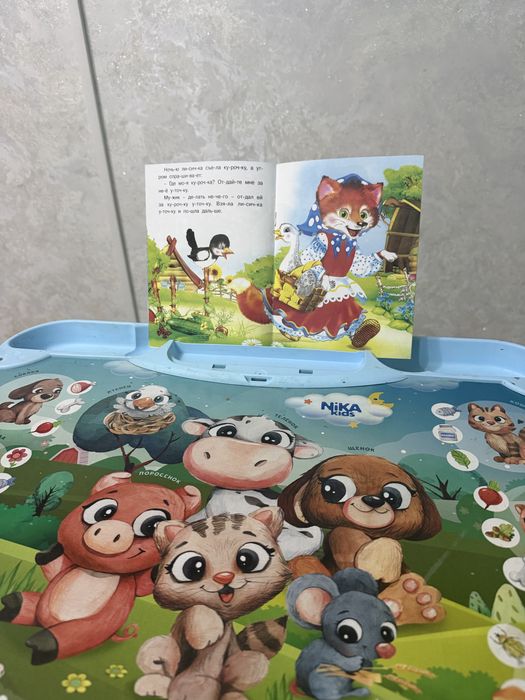 Продам детский стол
