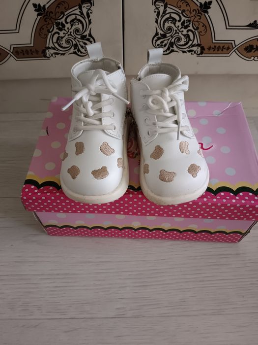 Продам детский осенний ботинку.