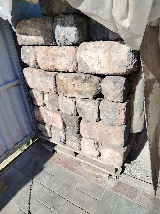 Продам шлакоблоки 180 шт бу