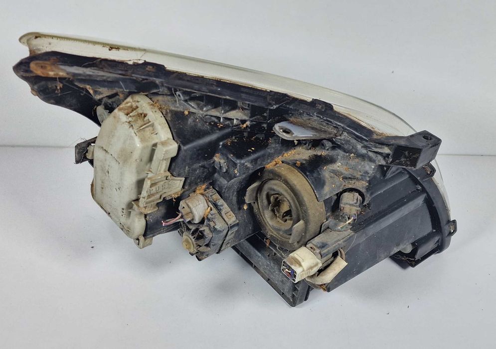 Ляв Фар Ксенон Xenon Toyota Avensis T25 Тойота Авенсис Т25 2003г-2008г