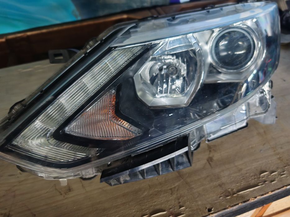 Ляв фар за Nissan quashqi 2014