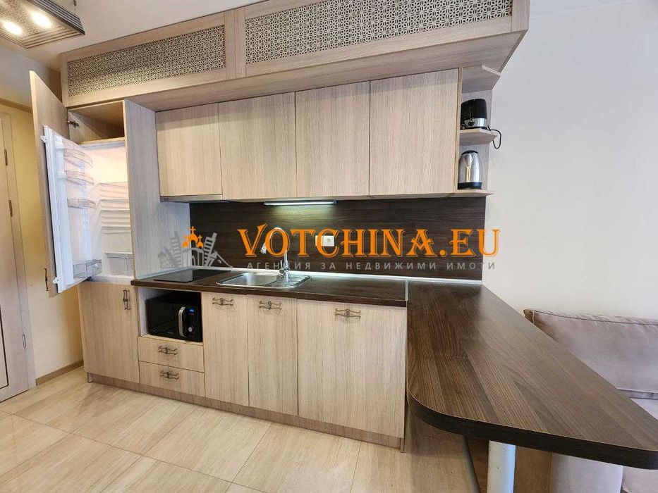 Продава се Двустаен апартамент в Варна, Център - 66 кв.м за 1591 €/кв.м - Снимка #2