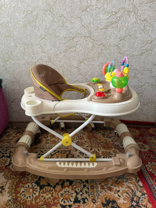 Продам детский ходунок музыкальный!