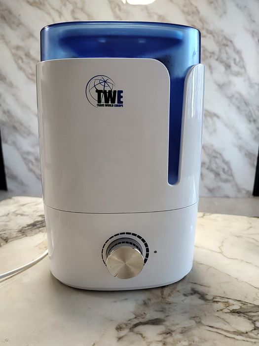 Овлажнител и ароматизатор TWE H-2A