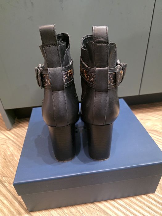 Дамски кожени боти GUESS