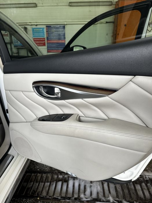 Infinti Q70Long версия обмен или продажа