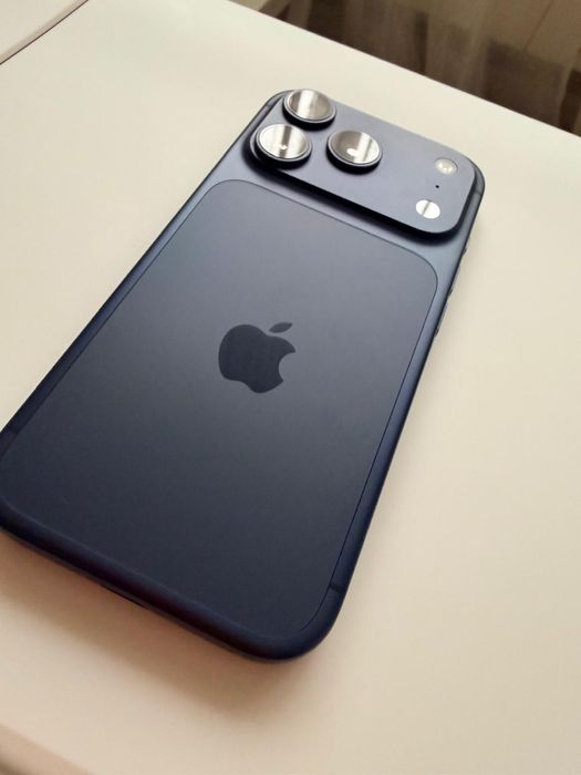 Vand Iphone 17 pro, predare personala in Drobeta Turnu Severin