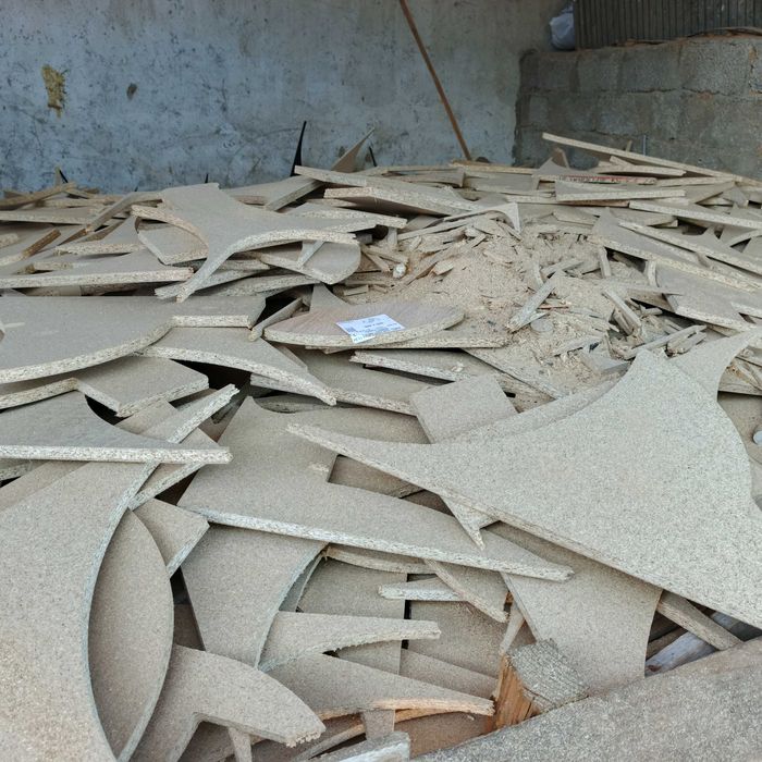 Утин бор, Őtin bor, имеются Дрова