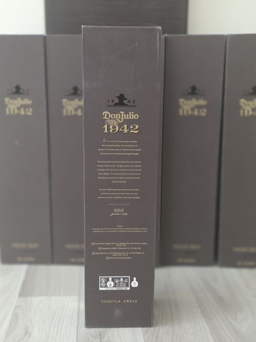 Lot 6 sticle goale Don Julio 1942 cu cutii originale - decor / bar