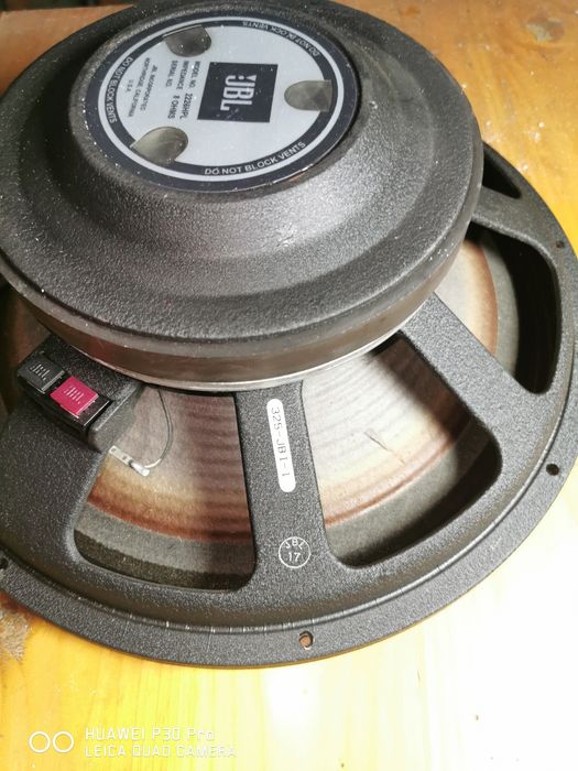 Остана ми един JBL 15"