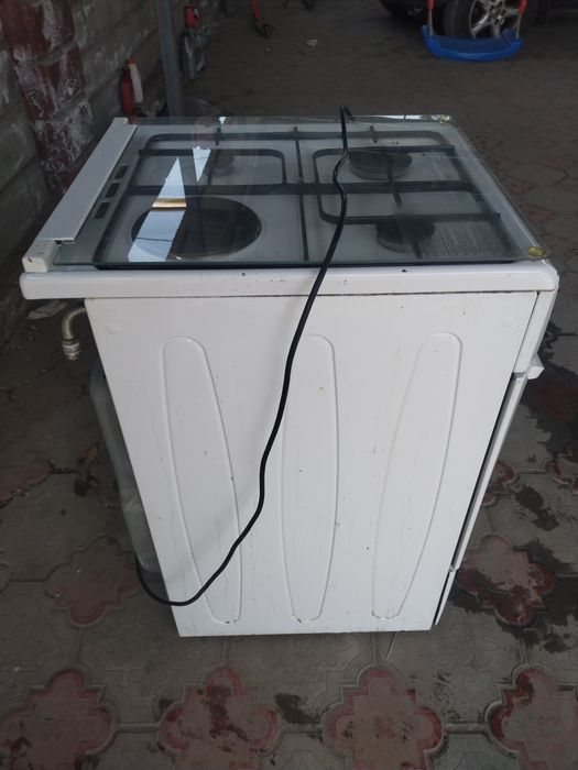 Продам Beko газ плиту работает