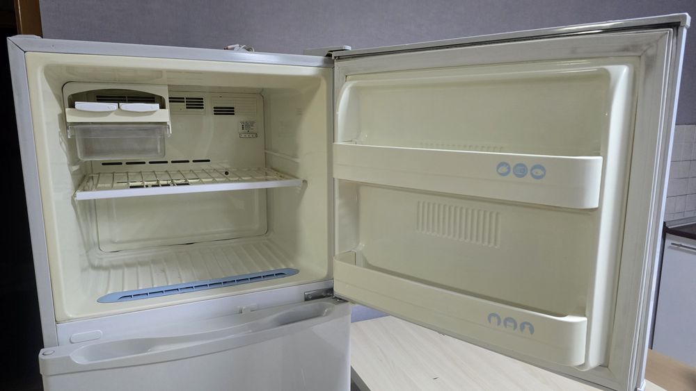 Продам LG GR-372SVF двухкамерный холодильник