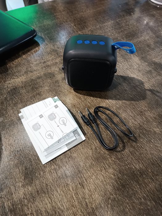 Сломанная мини колонка на детали