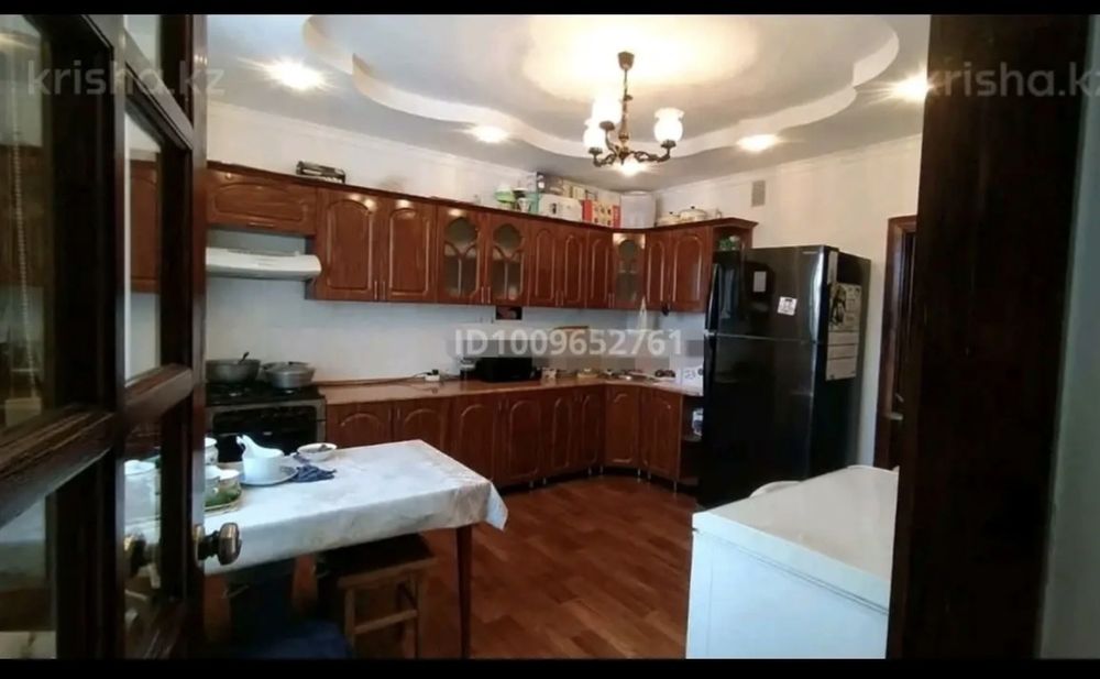 Продаётся двухэтажный коттедж