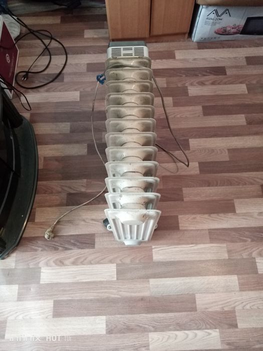 Масляный электрообогреватель бу.