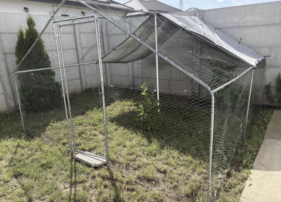 Pawhut tarc Gaini Exterior – Cadru Zincat & Plasa cu Acoperis Impermeabil