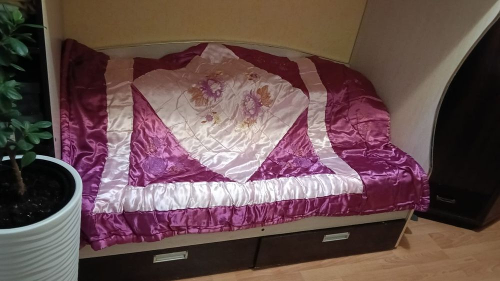 Продам кровать 10000