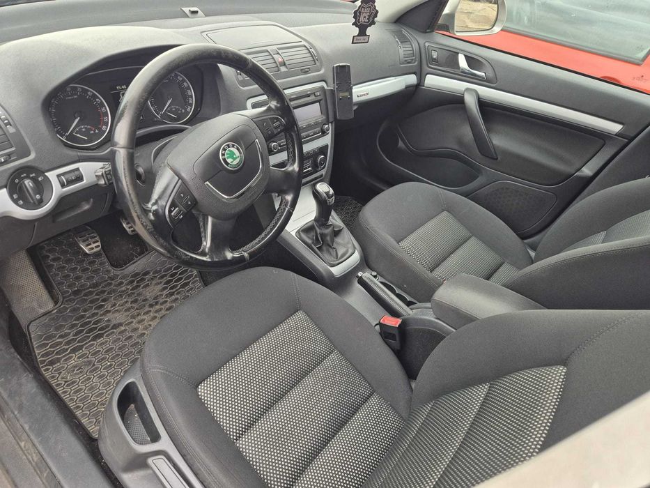 SKODA Octavia 2011 — imagine 5