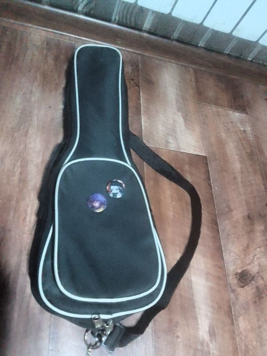 Продам укулеле полный комплект