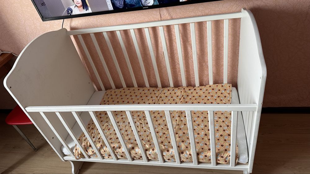 Детская кроватка