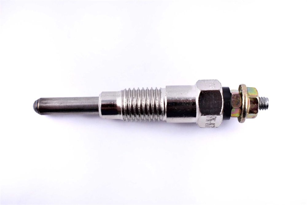 Vand bujii incandescente pentru  tractoare japoneze