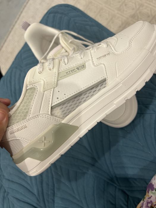Кроссовки Xtep продам