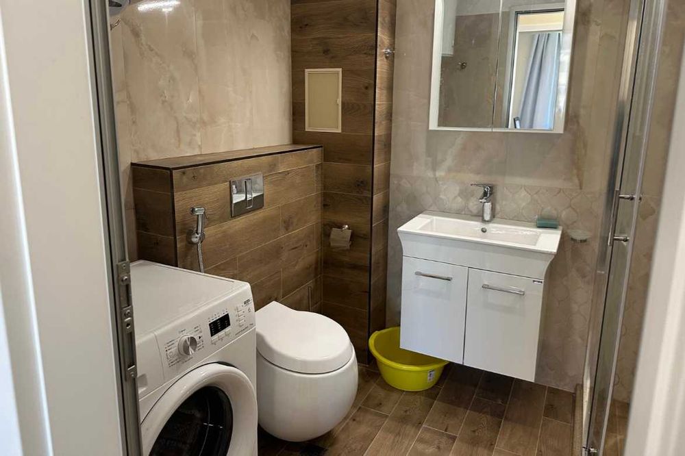 Дава се под наем Двустаен апартамент в к.к. Св.Св. Константин и Елена - 78 кв.м за 650 € - Снимка #9