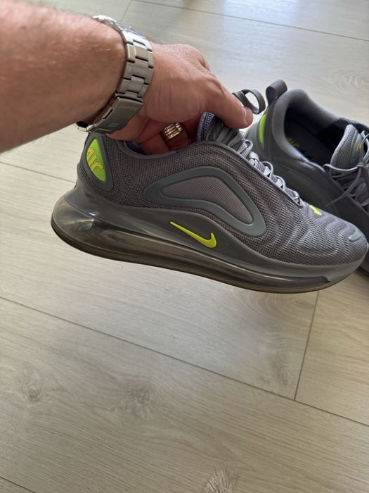 Vand Adidasi Nike Air Max 720