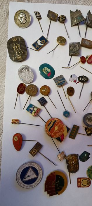 Значки от едно време с колекционерска стойност