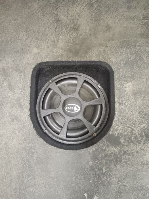 Сабвуфер  с усилителем