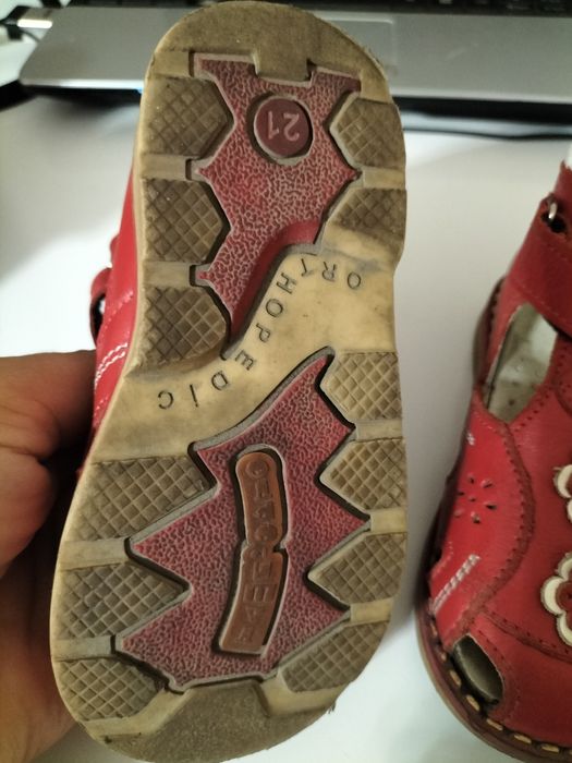 Продам ортопед танкетки детские