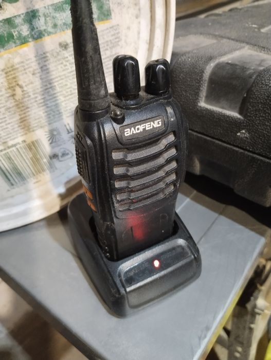Продам рации 3 штуки бу