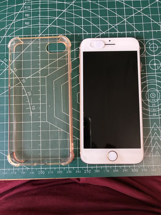 IPhone 8 розовое золото