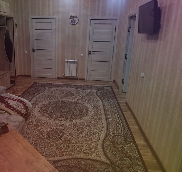 Узок муддатли ижарага 1та хона 2та студент или иши бор кизларга кварти