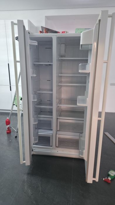 Холодильник Samsung side by side
