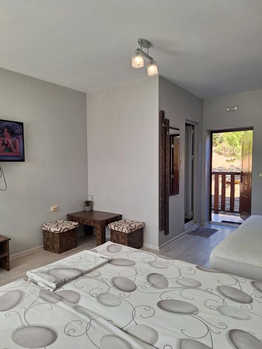 Продава къща в с. Ощава, общ. Сандански