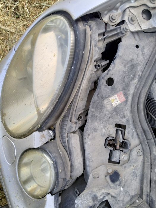 Mercedes Benz E220cdi - НА ЧАСТИ !!!Няма КАТАЛИЗАТОР!!!