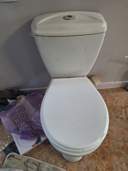 Продается  унитаз